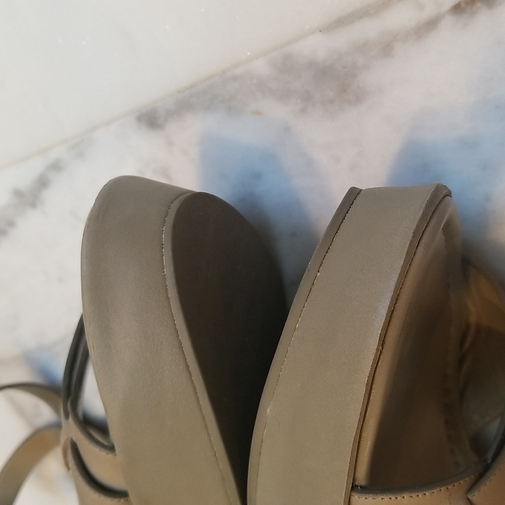 Cole Haan Paley Wedge Sandals Summer Khakis Size 9.5 B - Picture 7 of 8